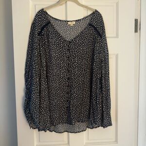 Dark navy blue white patterned Mason & Olive blouse